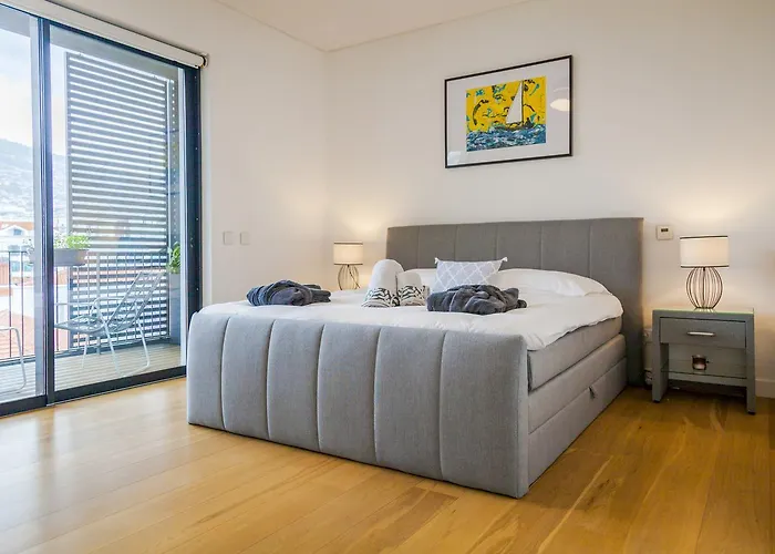 Parkside Marina Vista - By Lovelystay 아파트 푼샬